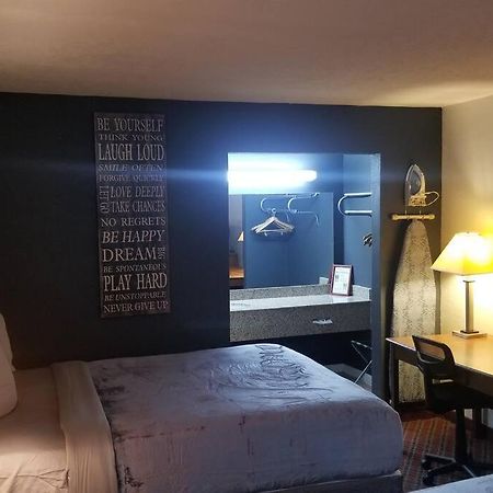 Osu 2 Queen Beds Hotel Room 117 Wi-Fi Stillwater Bagian luar foto