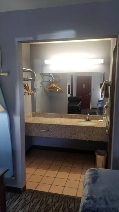 Osu 2 Queen Beds Hotel Room 117 Wi-Fi Stillwater Bagian luar foto