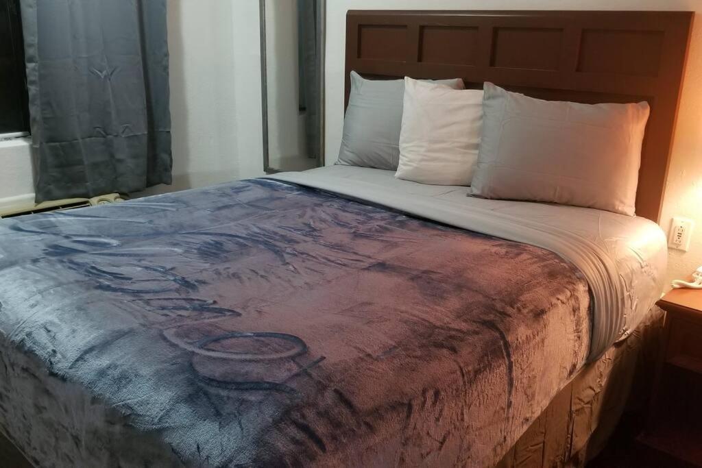 Osu 2 Queen Beds Hotel Room 117 Wi-Fi Stillwater Bagian luar foto